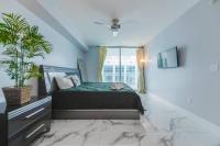 B&B Miami - LUXURIOUS 1 BR Penthouse With Free Parking and Pool - Bed and Breakfast Miami