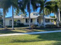 B&B Marco Island - Windemere on Marco Island. 4 BR waterfront home - Bed and Breakfast Marco Island