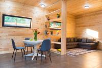 Incredibly cozy six-person villa with a private yard, mountain views, kitchen, bath and living room Svaneti Countryside 2 - B&B Sgobuldi