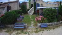 B&B Sault - Gîte de caractère au pied du Mont Ventoux avec piscine couverte - Bed and Breakfast Sault