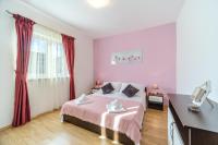 Apartment mit 2 Schlafzimmern und Balkon