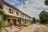 Vinoza - ubytování a vinný sklep v Moravském Toskánsku - B&B