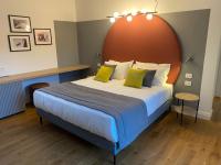 Chambre Lit King-Size - Accessible aux Personnes à Mobilité Réduite