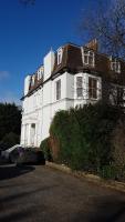 Lovely 2 Bedroom Flat Wifi Close to the beach - B&B