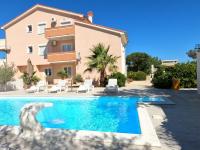 Apartments Zeneral - B&B Novalja