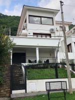 Departamento zona residencial CON PILETA - B&B