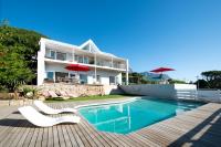 Camps Bay Loft with Stunning Mountain and Ocean Views - B&B