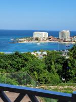 Secluded Studio@Sky Castles, Columbus Heights, Ocho Rios - B&B Ocho Rios
