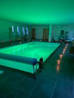 Superbe studio privée au calme avec piscine et spa - B&B