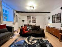 Superbly located 2 bedroom luxury apartment - B&B Bath