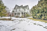 Spacious Getaway 7 Mi to Whitetail Slopes! - B&B