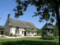 B&B Isigny-le-Buat - Pleasant holiday home with garden - Bed and Breakfast Isigny-le-Buat