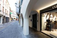 Residenza SubitoSanto - Appartamento 4A "Mantegna" - Bed and Breakfast