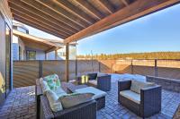Flagstaff Home with Patios and Mount Humphries Views! - Chambres d’hôtes Flagstaff