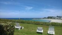 Grand LARGE FACE A LA PLAGE TRESTEL - B&B