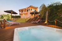 B&B Silves - Villa Arade Riverside - Jacuzzi and Heated Pool by SIDE VILLAS - Bed and Breakfast Silves