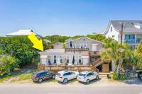 Salty Shack Unit C - Salty Shack - Dog Friendly Home - Across from the Beach - Central Location! - B&B Folly Beach