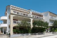Sunny Terrace Apartment in Biograd - B&B Biograd na Moru