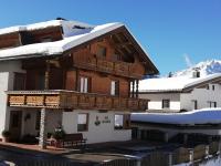Chalet in Mayrhofen near Ski Slopes - Ferienwohnung Mayrhofen