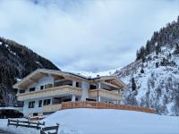 Apartment in Stubai Alps with SuperCard - B&B Neustift im Stubaital