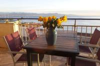 Seafront one bedroom apartment with a terrasse swimming pool and a parking - Ferienwohnung Antibes