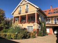 Galéria Apartmanház - B&B Keszthely