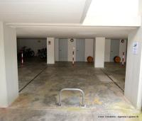 Studio mit Poolblick