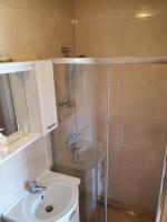 Apartamento con balcón