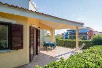 Apartments in Residence with swimming pool in Cala Girgolu - Chambres d’hôtes Monte Petrosu