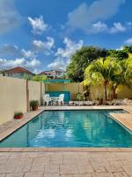 B&B Oranjestad - Entire 4BDR Vistalmar Villa with Private Pool - Bed and Breakfast Oranjestad