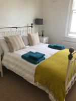 B&B Royal Tunbridge Wells - Tree Tops Apartment in Tunbridge Wells - Bed and Breakfast Royal Tunbridge Wells