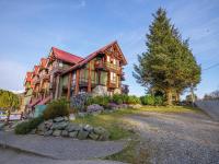 Whisky Harbour, Downtown King Bed and Inlet View - B&B