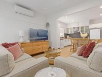 B&B Huskisson - Husky Beach House by Experience Jervis Bay - Bed and Breakfast Huskisson