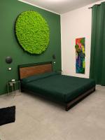 Queen Room with Spa Bath