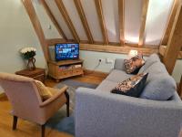 Renovated Loft on Working Farm - B&B Mayfield
