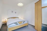Apartment mit Balkon
