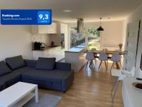 Apartmán MAAY - Ferienwohnung Hlohovec