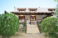 Villas and apartments on a private farm, only 1 km away from the beach! - Chambres d'hôtes Lefkógeia