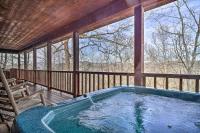 B&B Sevierville - Peaceful Sevierville Cabin with Hot Tub and Grill - Bed and Breakfast Sevierville