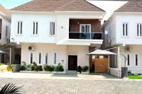 Lekki Conservation Luxury Palace 5 Bedrooms, with Fast Wi-Fi Fibre Broadband in Lekki not Ibeju - B&B