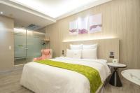 Monarch Double Room