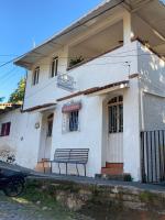 Hostal Casa Blanca - B&B Comala