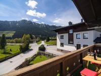 B&B Dorf - Modern Apartment near Ski Area in M hlbach - Bed and Breakfast Dorf