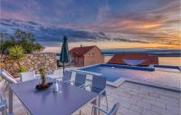 B&B Dramalj - Pet Friendly Apartment In Dramalj With Sauna - Bed and Breakfast Dramalj