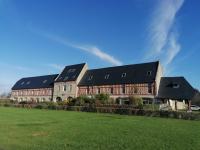 Nid de pie Grand duplex lumineux cadre verdoyant calme à 5 mn de la mer près Port en Bessin, Bayeux, Omaha Beach, - Ferienwohnung