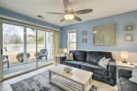 B&B Myrtle Beach - River Oaks Golf Course Condo about 4 Mi to Beach! - Bed and Breakfast Myrtle Beach