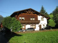 B&B Pettneu - Comfortable Apartment near Arlberg Ski Area in Tyrol - Bed and Breakfast Pettneu