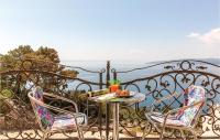 B&B Krvavica - Nice Apartment In Krvavica With House Sea View - Bed and Breakfast Krvavica