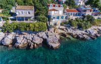 B&B Dubrovnik - 2 Bedroom Awesome Home In Dubrovnik - Bed and Breakfast Dubrovnik