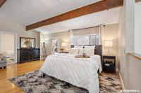 Portage Place Family Retreat - Bed and Breakfast